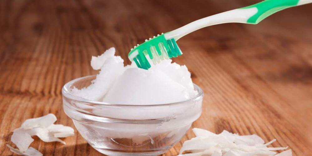 coconut-oil-toothpaste-fb-scalia-gallery-fullwidth
